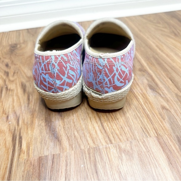 Dansko Victoria Red Grass Work Clog Comfort Sanibel Collection Victoria Canvas 8 - Picture 5 of 8